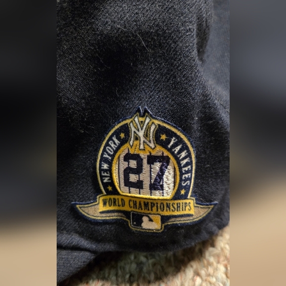 New Era Navy Blue NY Yankees Cap - Picture 3 of 7